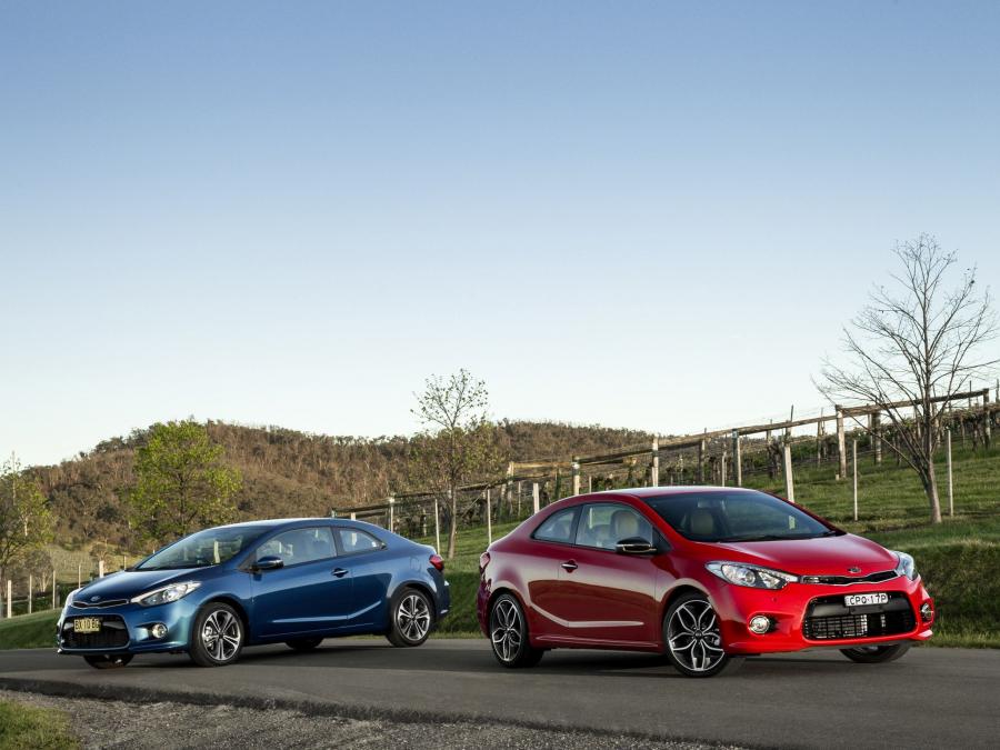  Kia Cerato Koup 2013 года  (AU) (фото 6 из 20)